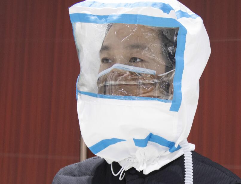 河南長垣:醫(yī)護(hù)人員有福了 新型頭罩不再產(chǎn)生勒痕
