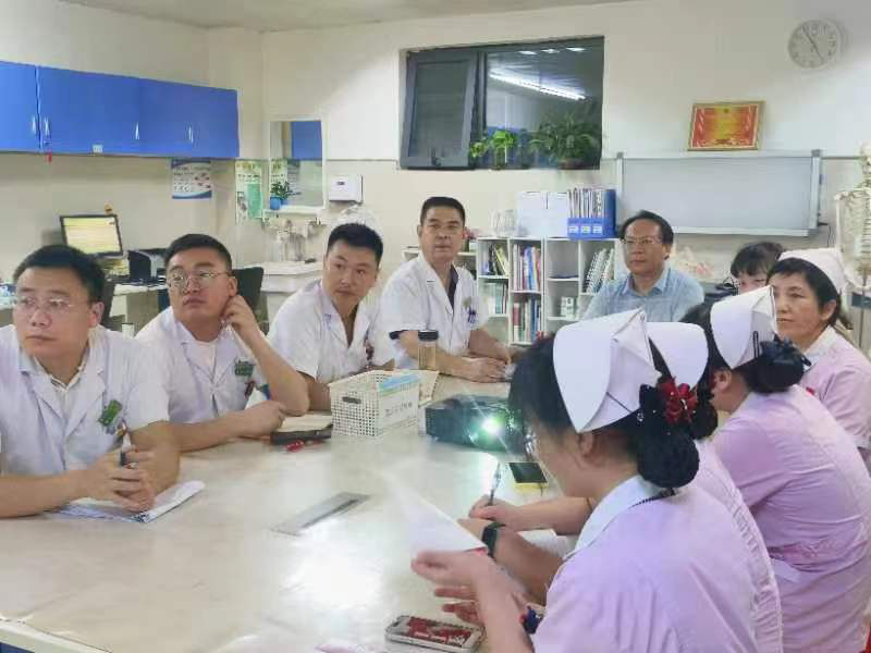 千里歸家來(lái)尋醫(yī)，名醫(yī)助陣除病疾