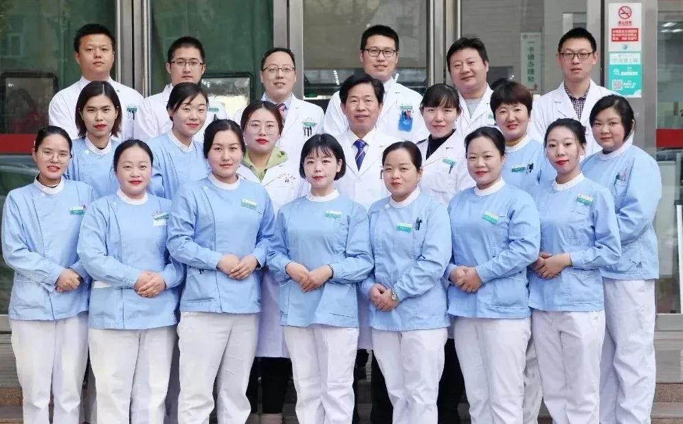 南陽(yáng)市中醫(yī)院有這樣一個(gè)群體：在特殊的節(jié)日里，她們做著平凡而又不平凡的事情