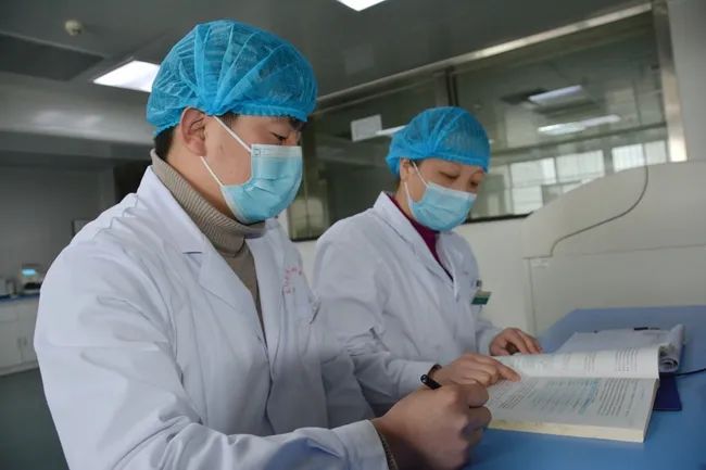 南陽宛誠醫(yī)院：致敬三八婦女節(jié)，她們用堅守與奉獻去綻放最美年華
