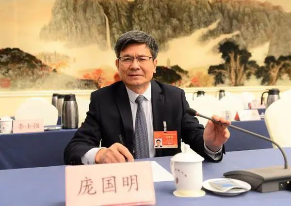 全國人大代表龐國明建議：修訂《中醫(yī)藥法》，設(shè)立國務(wù)院直屬的中醫(yī)藥事業(yè)發(fā)展管理機構(gòu)
