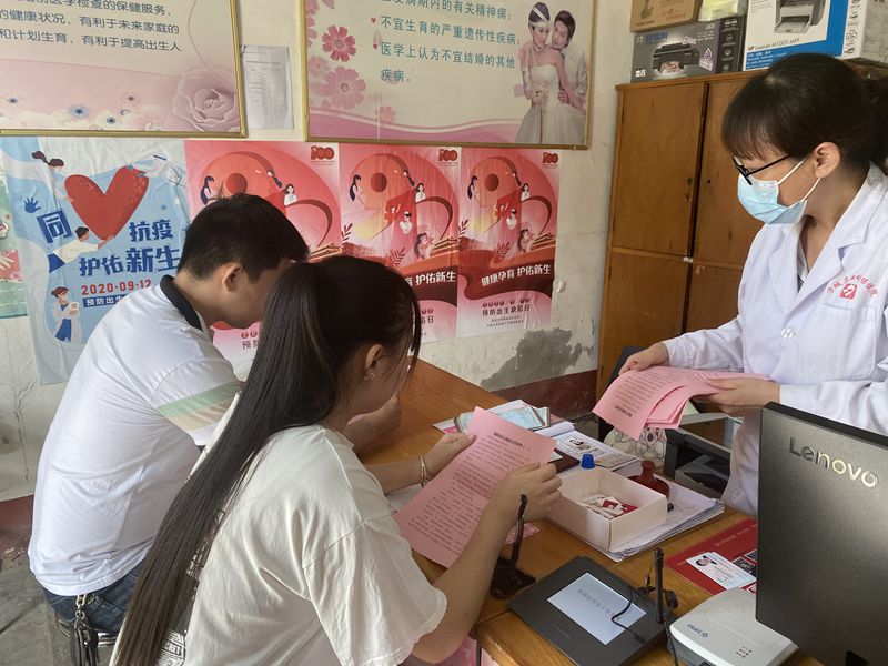 方城縣婦幼保健院舉辦“預(yù)防出生缺陷日”防治宣傳活動(dòng)