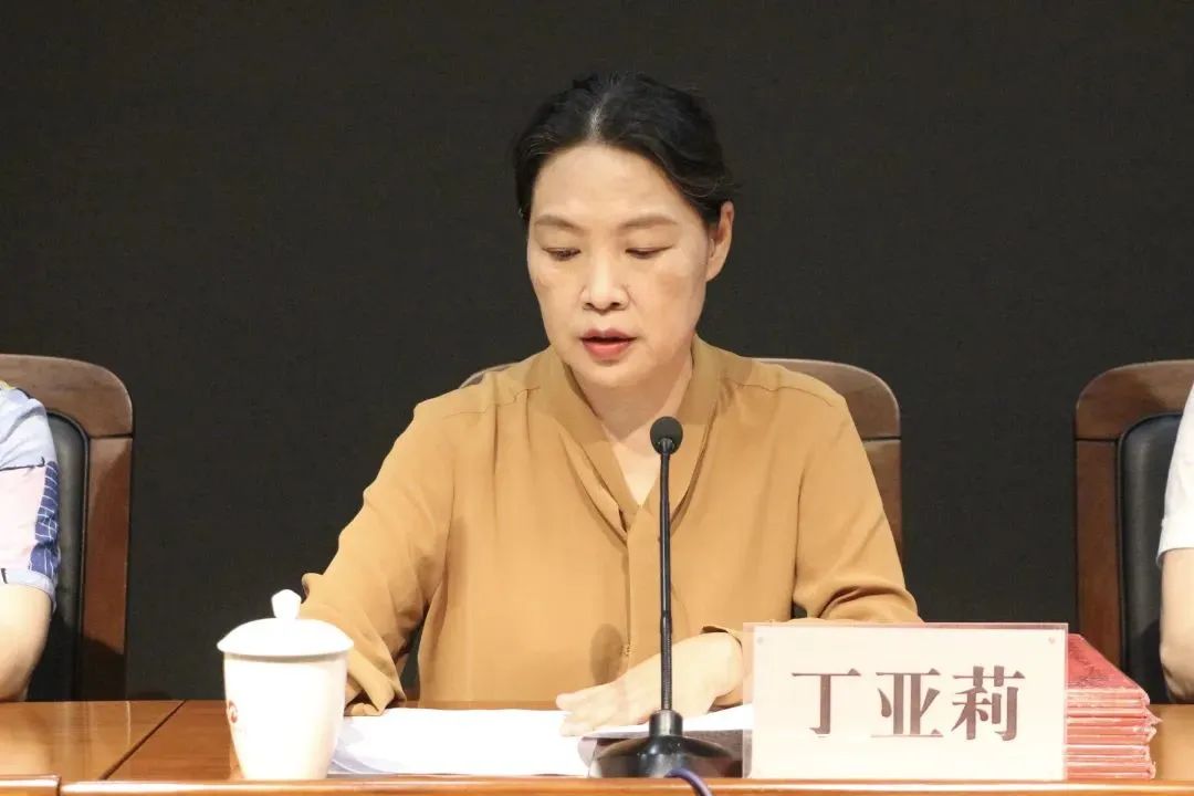 醫(yī)心向黨、踔厲奮進(jìn)——南陽市眼科醫(yī)院隆重召開慶祝2022年“中國醫(yī)師節(jié)” 暨表彰大會