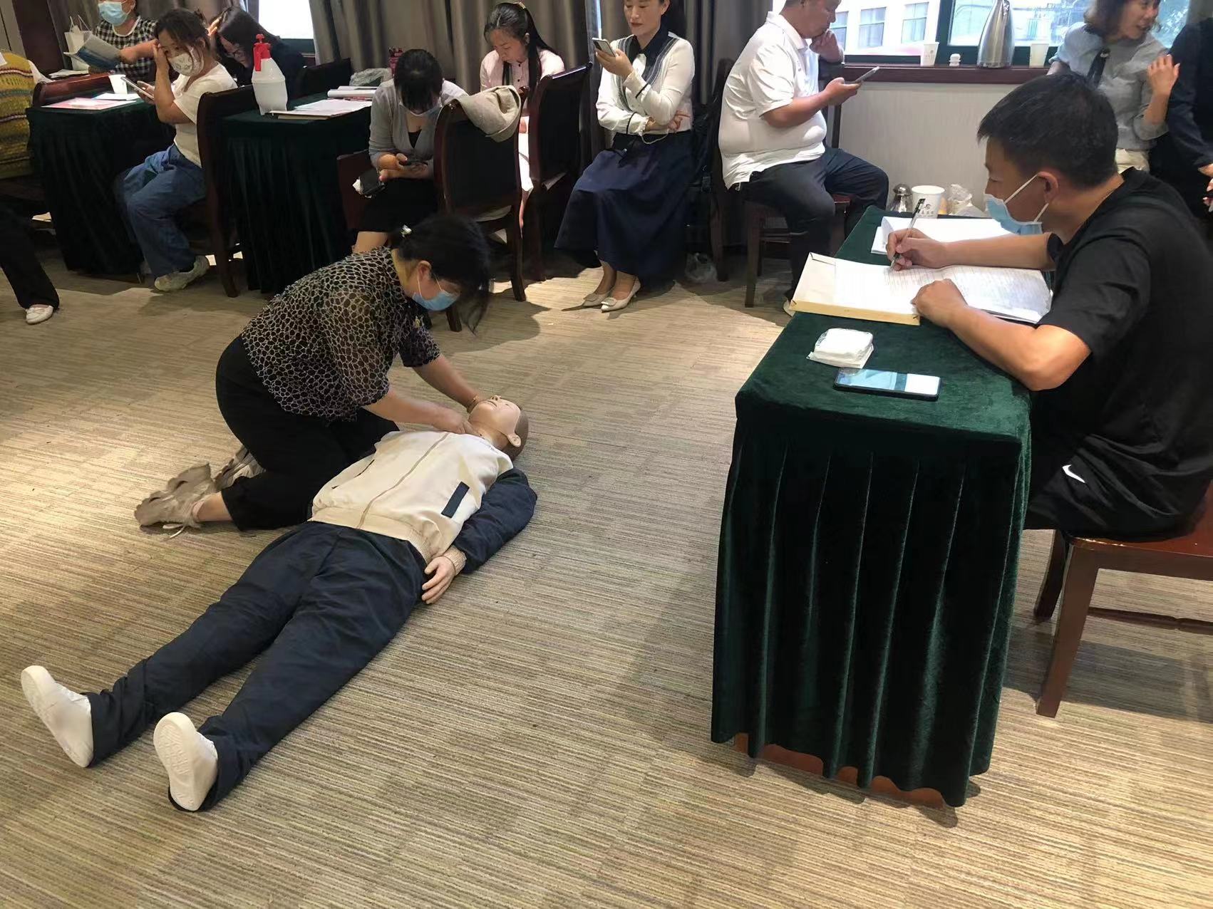 托舉明天 育見未來——方城組織托育機構衛(wèi)生保健師資培訓