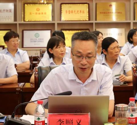 南陽市衛(wèi)健體委調(diào)研鄧州市醫(yī)療機(jī)構(gòu)“6S管理”“三合理一規(guī)范”建設(shè)情況