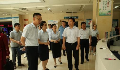 南陽市衛(wèi)健體委調(diào)研鄧州市醫(yī)療機(jī)構(gòu)“6S管理”“三合理一規(guī)范”建設(shè)情況