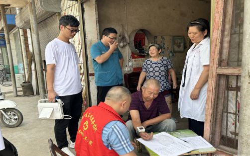 內(nèi)鄉(xiāng)縣家庭醫(yī)師簽約服務(wù)培訓(xùn)會(huì)在趙店鄉(xiāng)召開