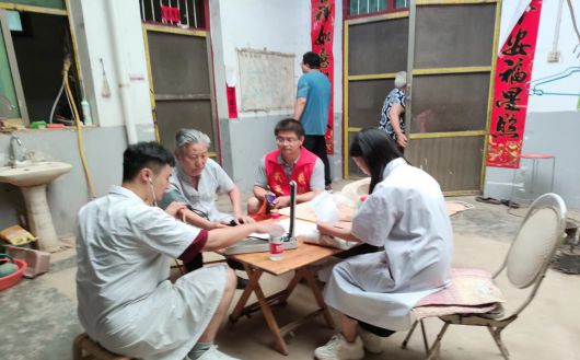 內(nèi)鄉(xiāng)縣家庭醫(yī)師簽約服務(wù)培訓(xùn)會(huì)在趙店鄉(xiāng)召開