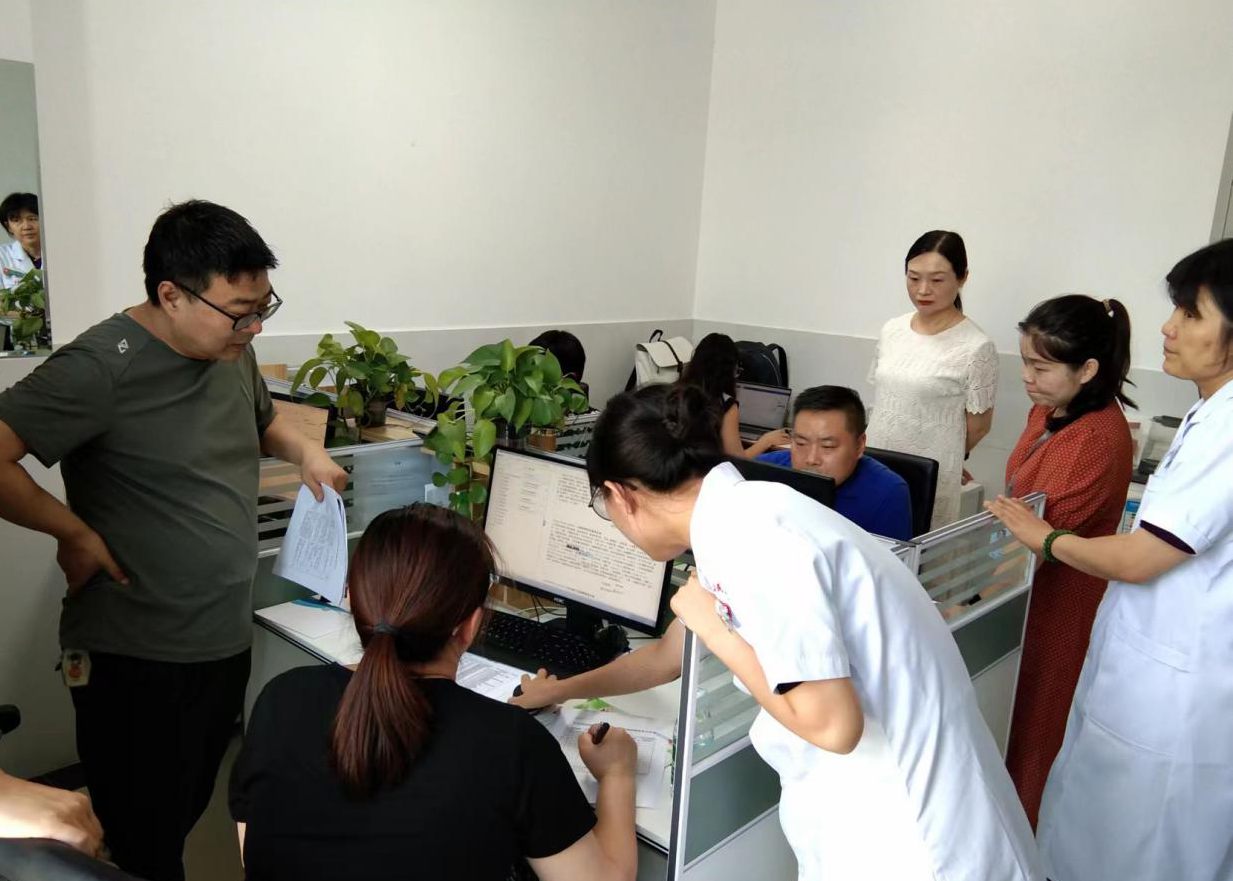 省專家組蒞臨鎮(zhèn)平縣開(kāi)展傳染病信息報(bào)告管理暨結(jié)核病防治數(shù)據(jù)質(zhì)量核查