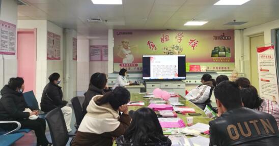 內(nèi)鄉(xiāng)縣婦幼保健院孕婦學(xué)校知識講座迎來眾多準爸媽聽課