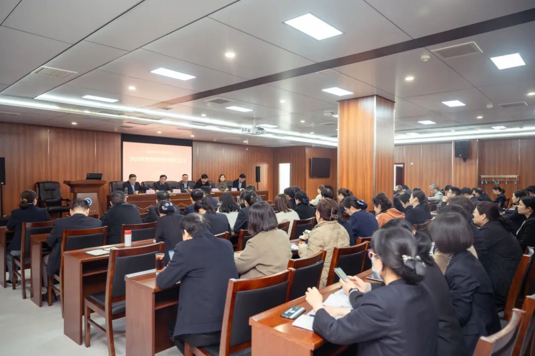 加快推進國家中醫(yī)（骨傷）區(qū)域醫(yī)療中心建設(shè)——南陽市中醫(yī)院（獨山院區(qū)）簽訂2024年綜合目標責任書