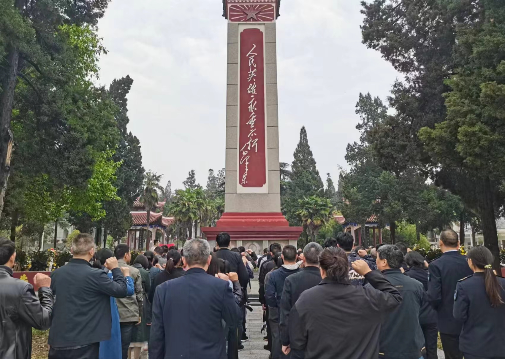 緬懷革命先烈 傳承紅色基因——內(nèi)鄉(xiāng)縣婦幼保健院開展“清明祭英烈”主題活動