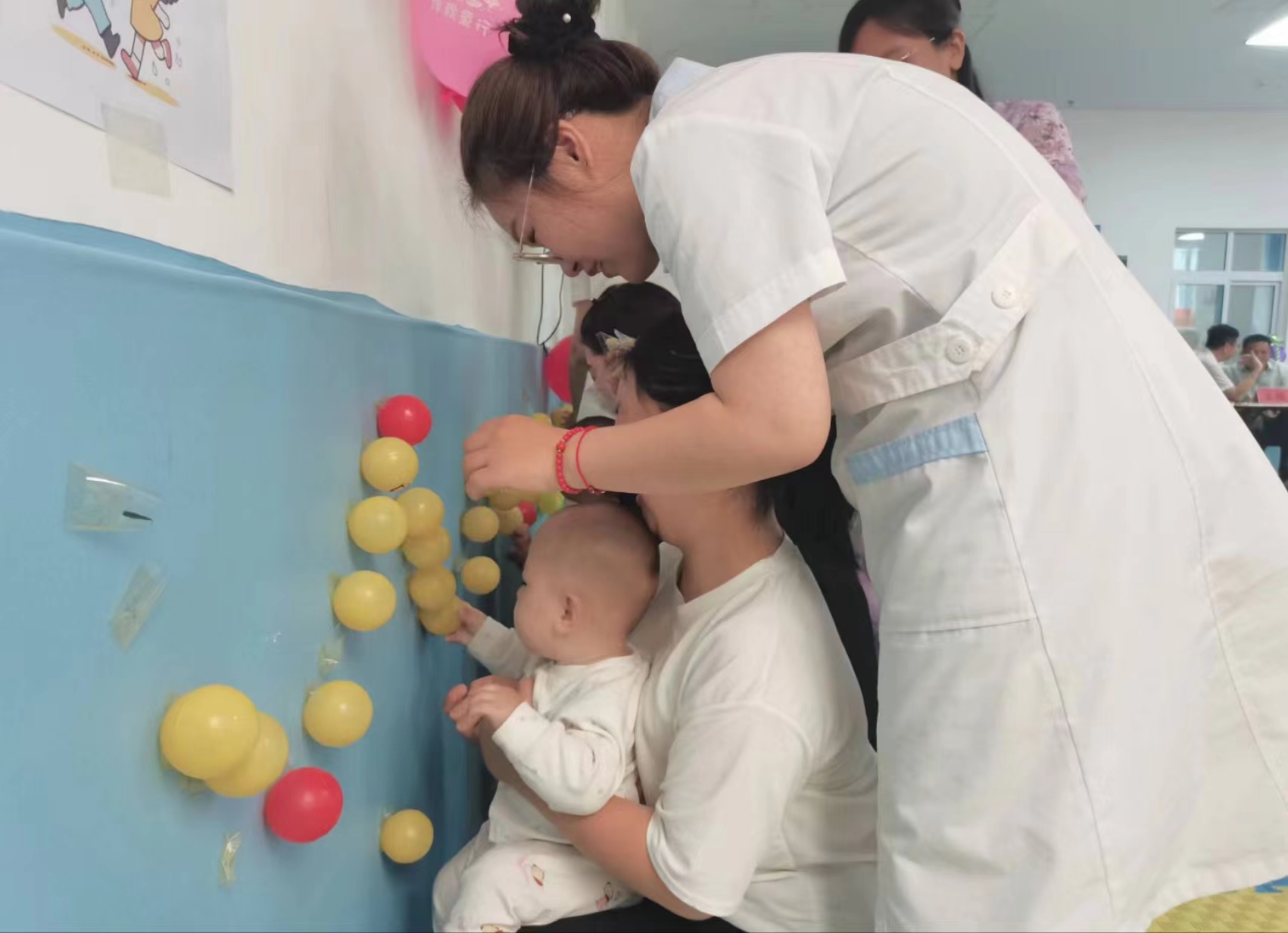 內(nèi)鄉(xiāng)縣婦幼保健院兒童康復中心舉辦慶“六一”兒童節(jié)親子活動