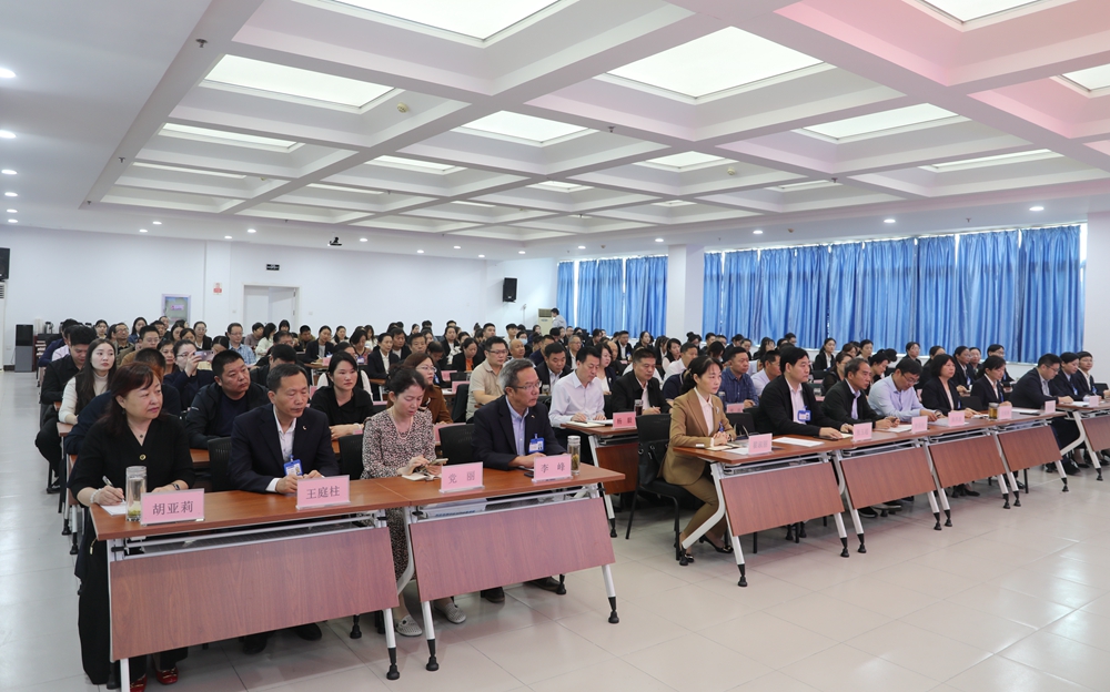 統(tǒng)籌發(fā)力 打造疾控專業(yè)人才梯隊——南陽市召開疾控系統(tǒng)人才培建發(fā)展大會