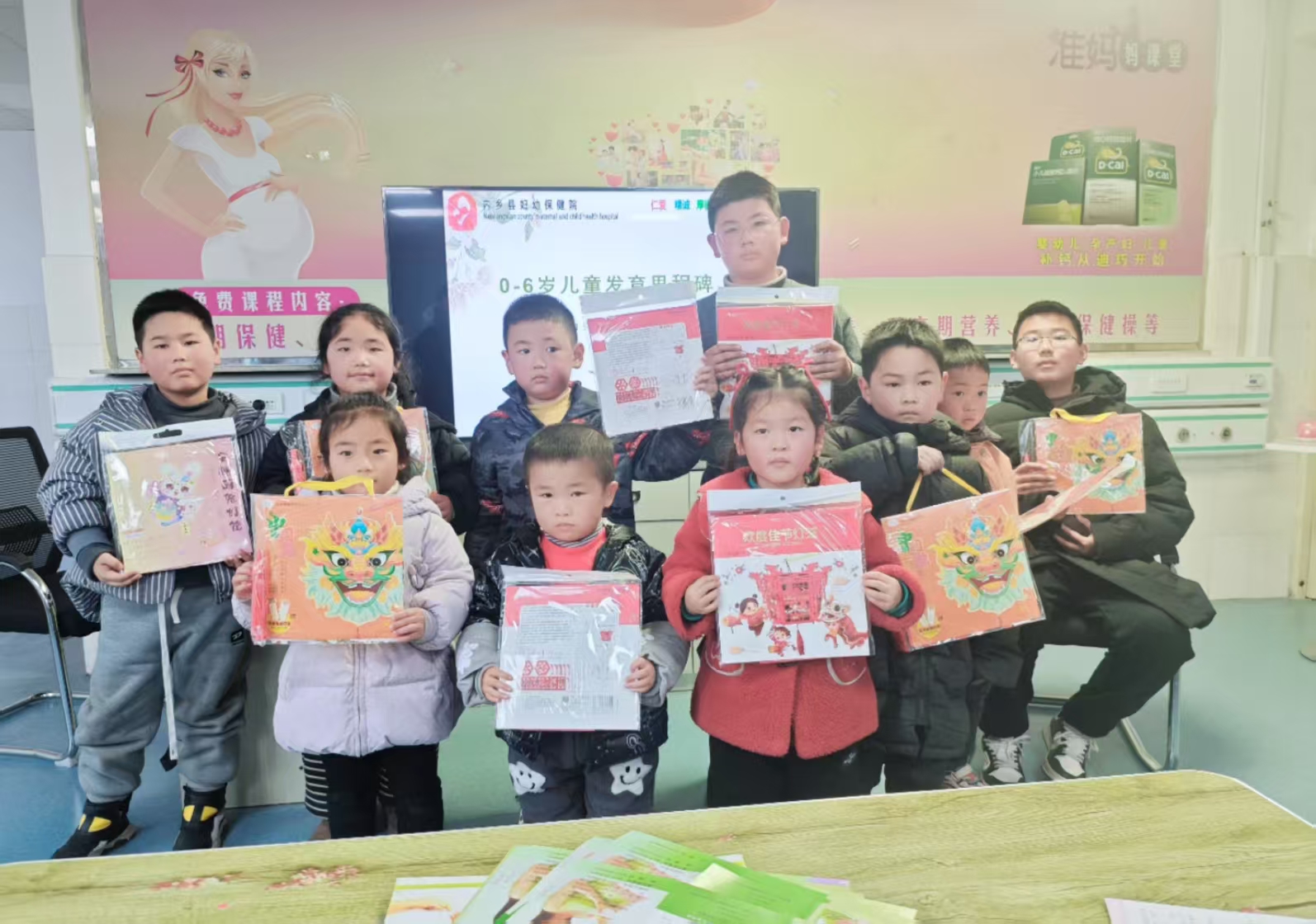 學(xué)知識(shí)，做花燈，內(nèi)鄉(xiāng)縣婦幼保健院舉辦元宵節(jié)活動(dòng)