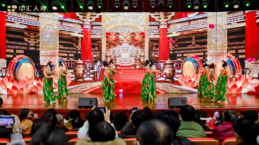 中醫(yī)名家樊成華教授亮相梨園春明星擂主新春答謝會(huì)，傳承與藝術(shù)交相輝映
