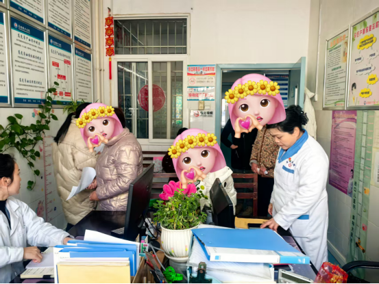 內(nèi)鄉(xiāng)縣夏館鎮(zhèn)衛(wèi)生院開展“她健康·家幸?！?三八婦女節(jié)關(guān)愛活動