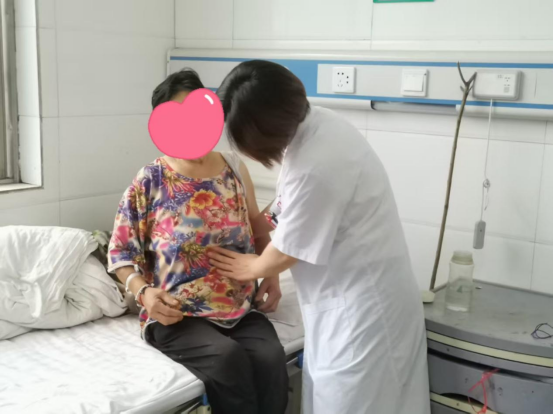 “健康南陽行·大醫(yī)獻愛心”鄉(xiāng)村振興志愿服務專項行動走進內(nèi)鄉(xiāng)縣桃溪鎮(zhèn)衛(wèi)生院